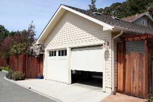 3 Signs That Your Garage Door May Be On Its Way Out
