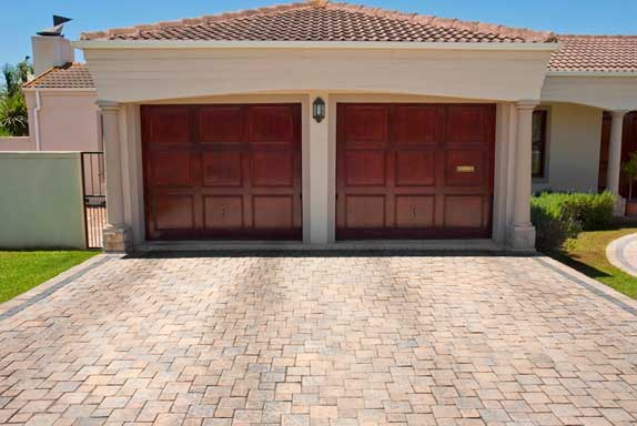 Read more about the article WOODEN GARAGE DOOR MAINTENANCE: WHAT YOU NEED TO KNOW