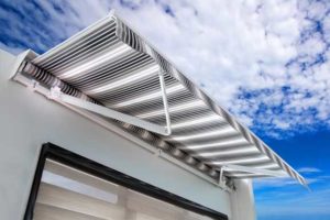 Read more about the article 4 FAQS ABOUT RETRACTABLE AWNINGS