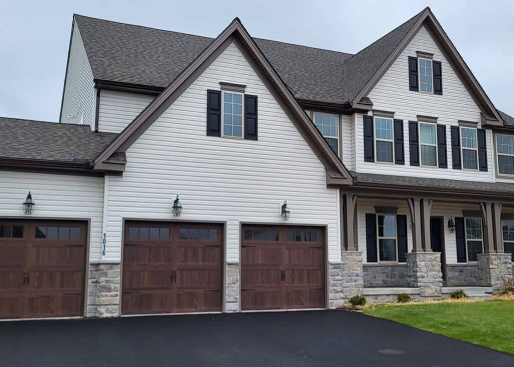 Garage Door Repair vs Replace: What’s the Right Move for Your Home or Business - 4